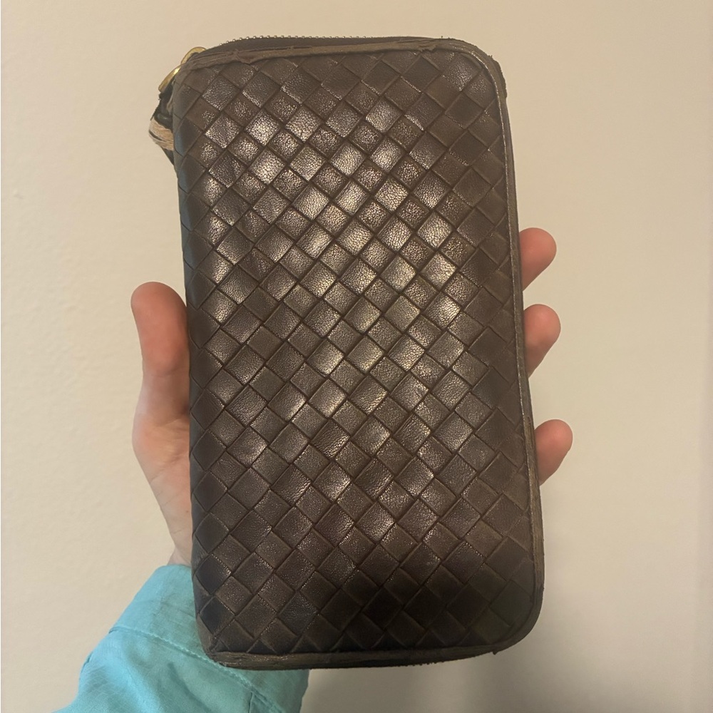 Bottega Veneta Brown Leather Intrecciato Large Long Zip Pouch Wallet